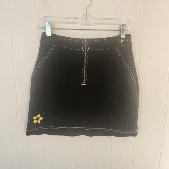 Vans Brighton High Waist Black Zip Up Mini Skirt Retro Flower Colorful 90s - Picture 2 of 15